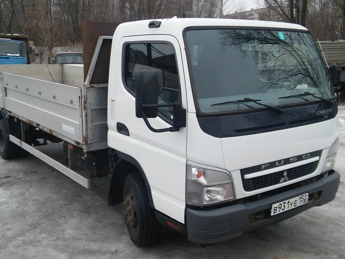 Mitsubishi Canter 2011