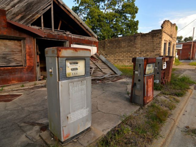 Цистерны фото – Баки и цистерны, доживающий свой век